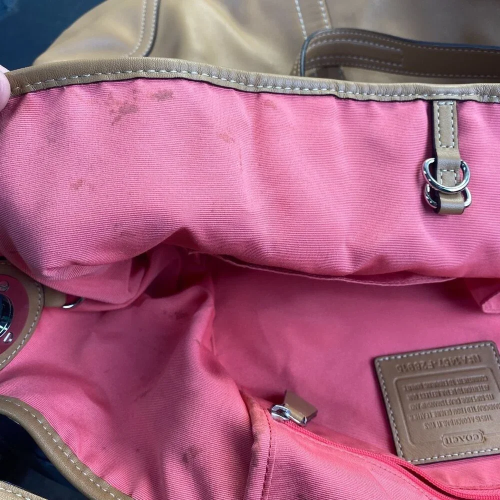 Authentic COACH 28915 Hadley Leather Duffle,Shoulder Bag - Picture 9 of 16